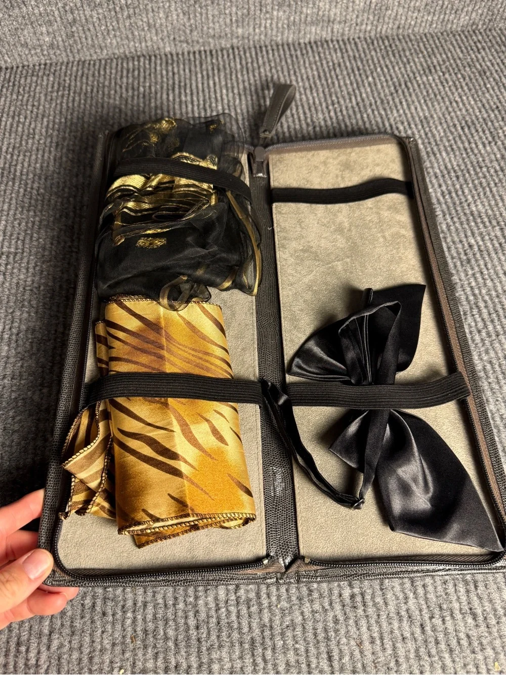Vintage Neiman Marcus Charcoal Gray Lizard Embossed Tie Organizer West Germany
